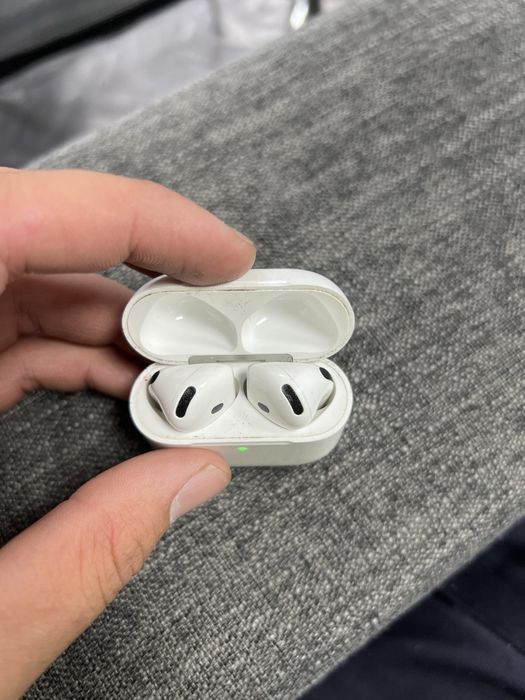 Air pods4 продам оригинал