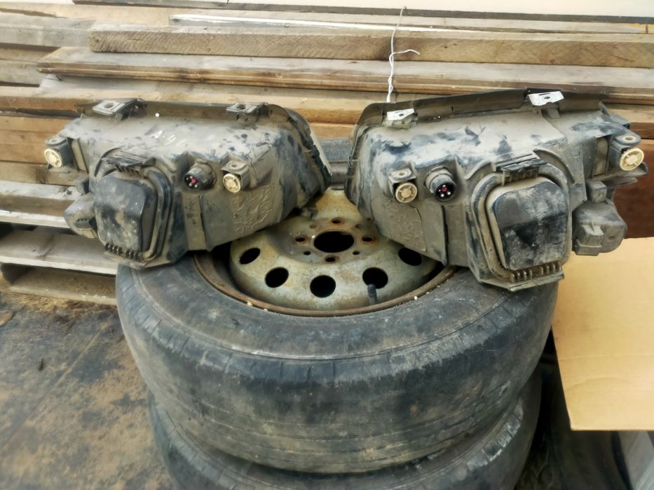 Фары Ауди А4 перед