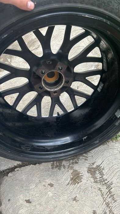 Vand jante r17 din aliaj cu cauciucuri pirelli
