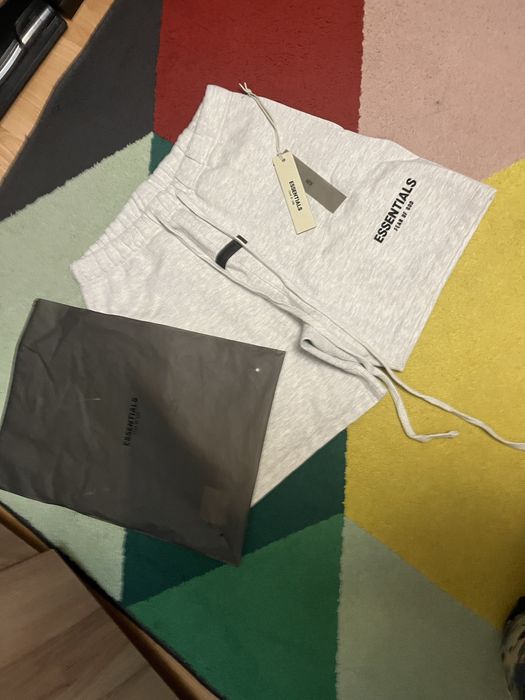 pantaloi essentials