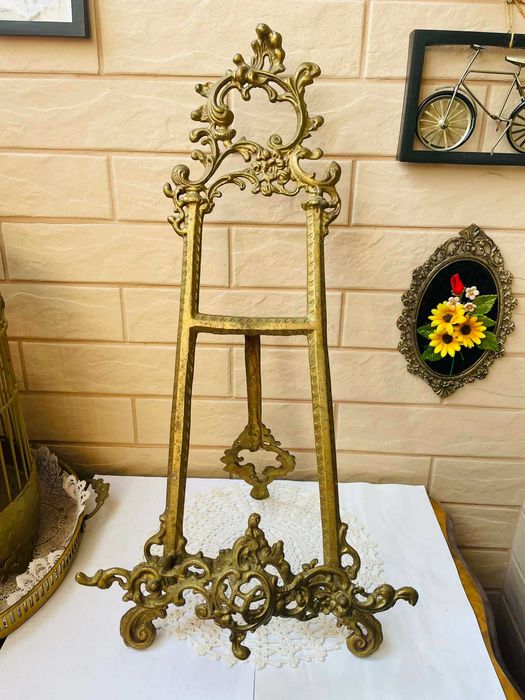 Красива голяма месингова поставка / статив / от Англия за картина