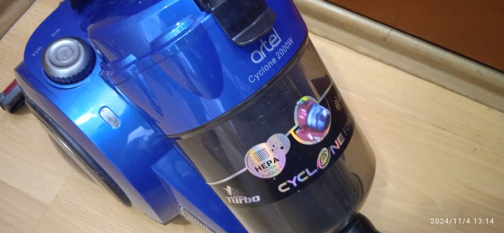 Пылесос Artel Cyclone 2000W. сухая чистка