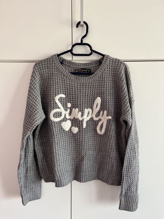 Лот Пуловери различни модели и цветове