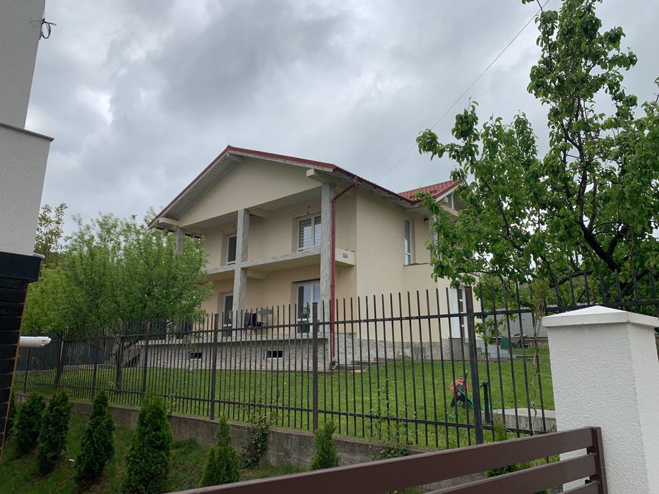 Vila de vanzare