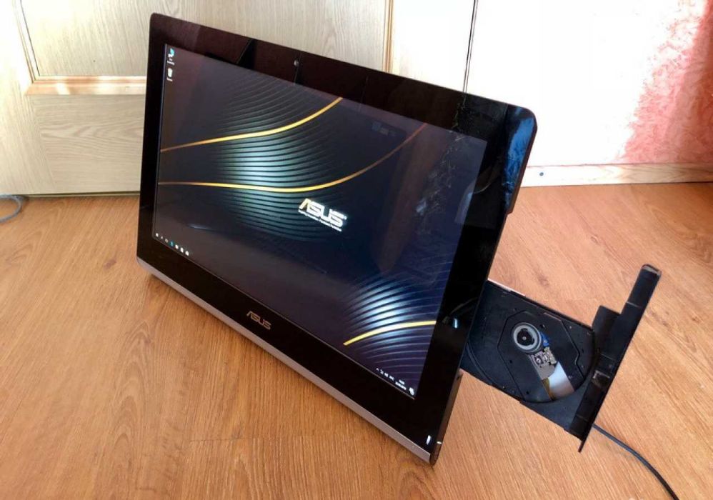 Сенсорный Моноблок ASUS ET2221i, core i5. Диагональ 21.5" (54.6) см