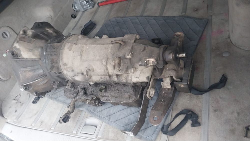 Продам акпп на омега