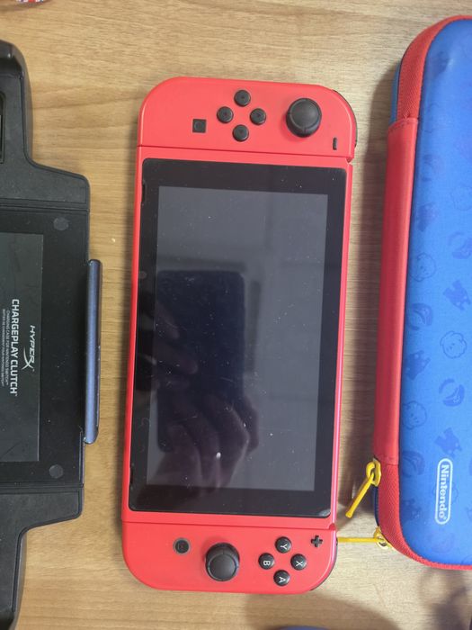 Nintendo Switch Mario Edition + аксессуары