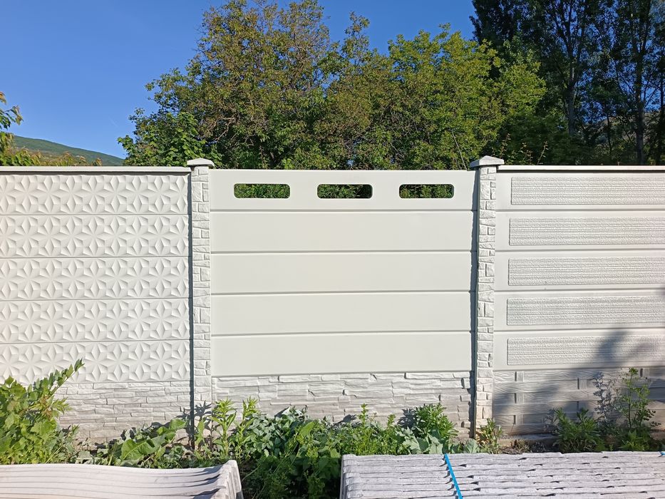 Plăci de gard modern