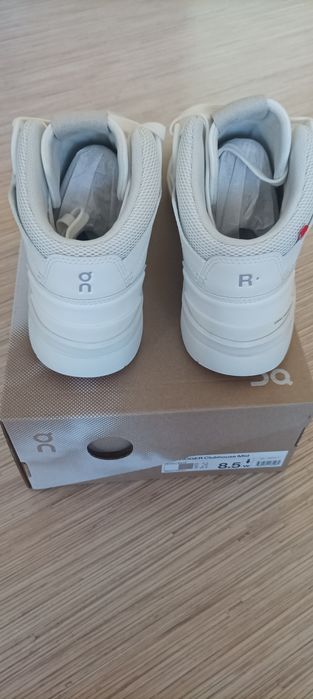 НОВИ Маркови дамски кецове ON, The Roger Clubhouse Mid, 40