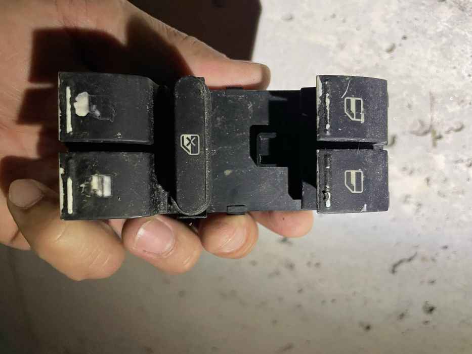 Копче за фарове и ел.стъкла golf 5 , golf plus