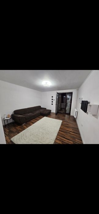 Vand Garsoniera zona Billa 32 mp