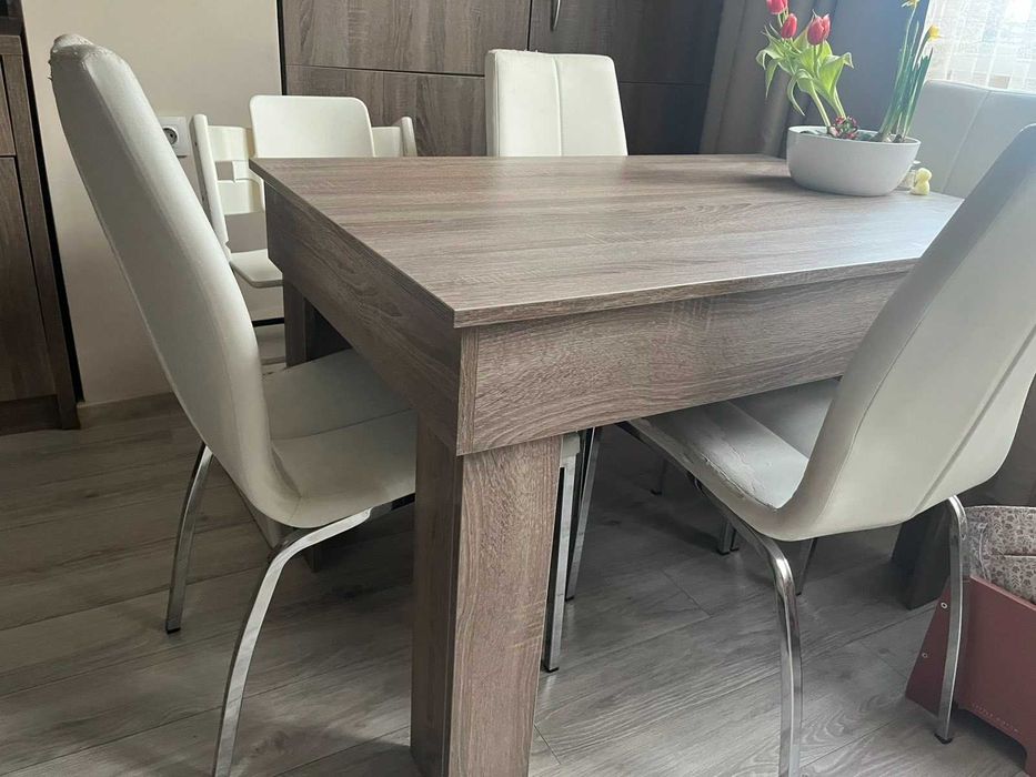 4 бр. Трапезни столове JYSK – Здрава основа (Символична цена)