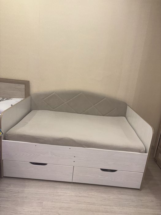 Продам кровать детскую