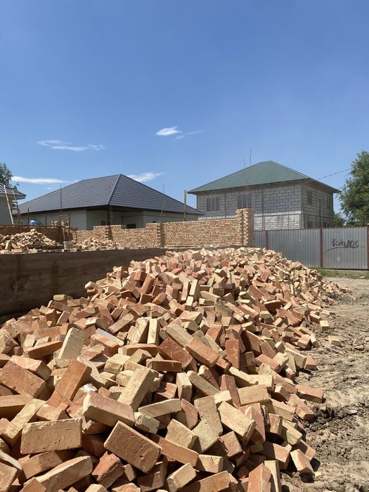 женный красный кирпич