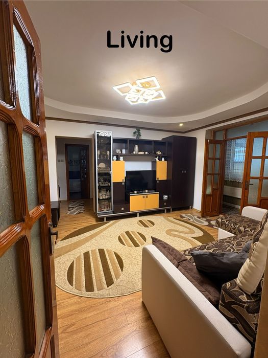 Vand apartament cu 3 camere etaj3/4