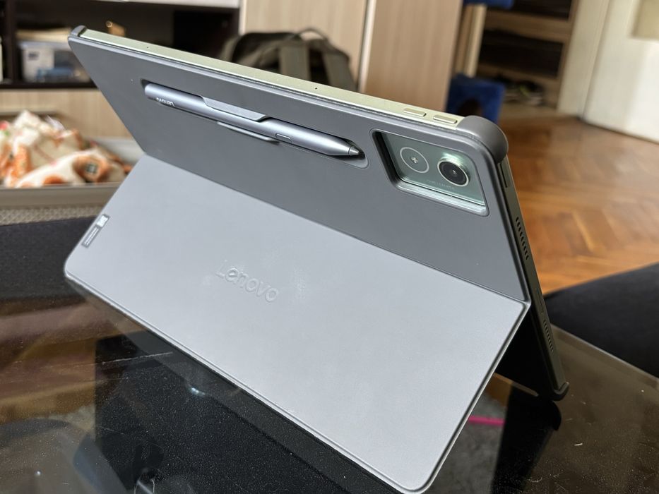 Lenovo Idea Tab Pro + кейс и клавиатура