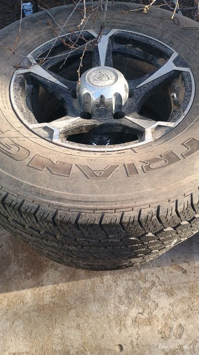 Продам две покрышки летний