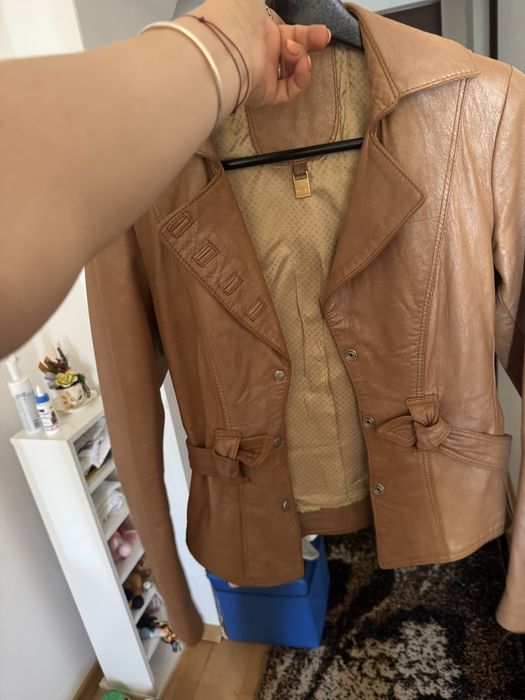 Geaca din piele naturala