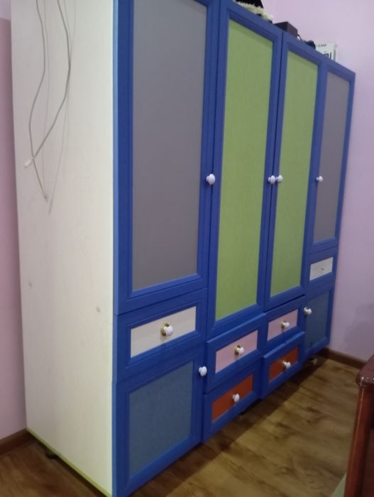 Shkof detskiy sotiladi