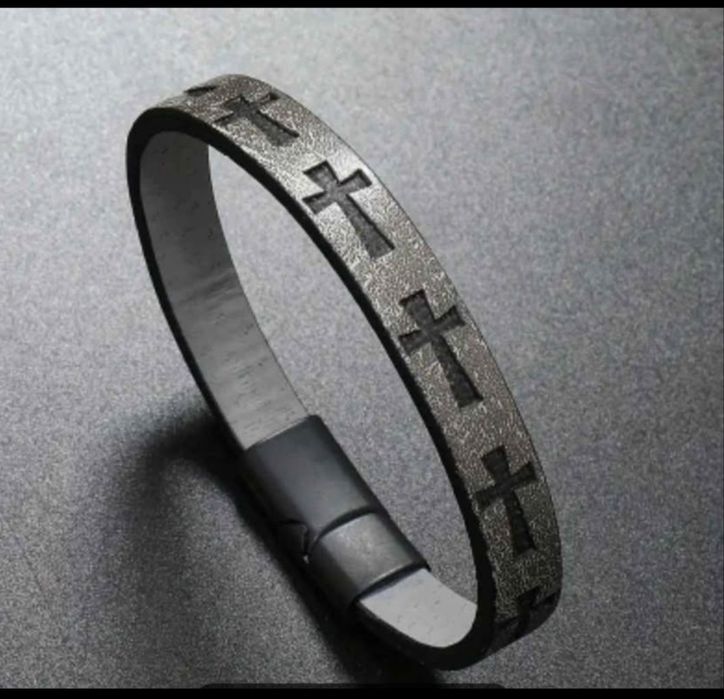 Стилна мъжка гривна