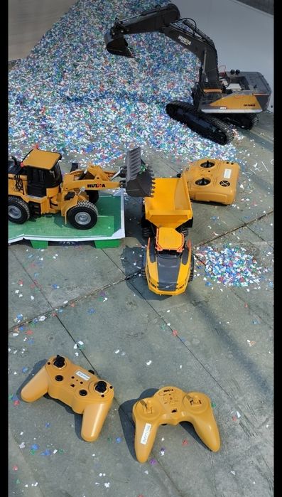 Радиоуправляемые модели спецтехики. Мишинки на пульте