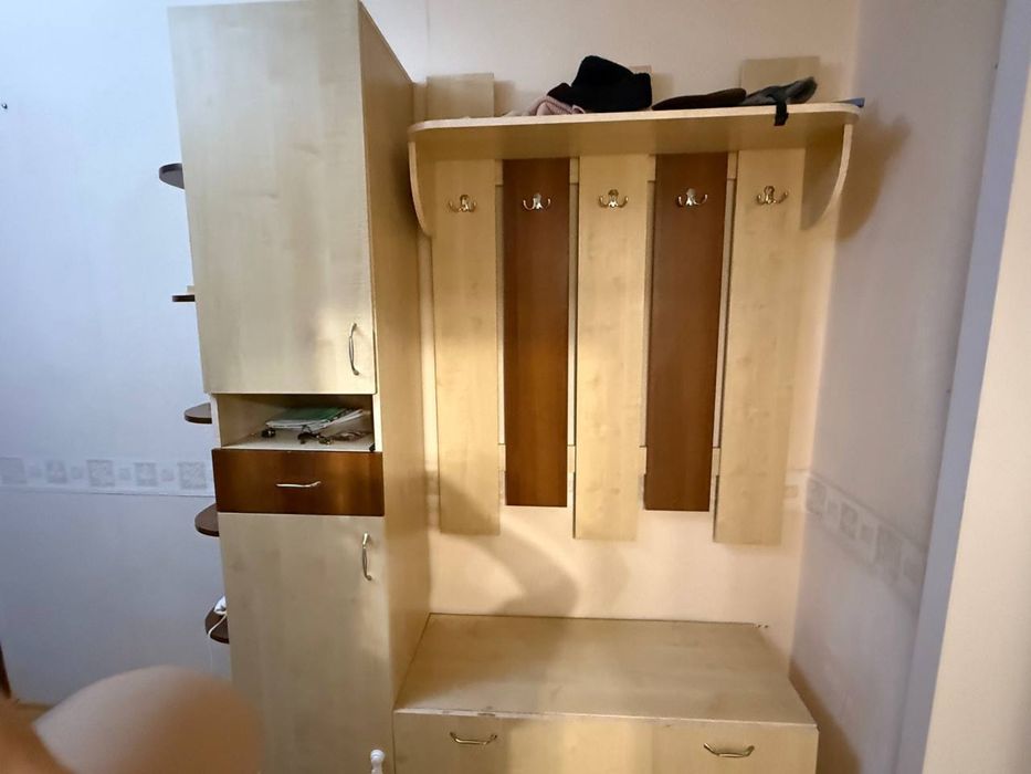 Продам прихожую б/у