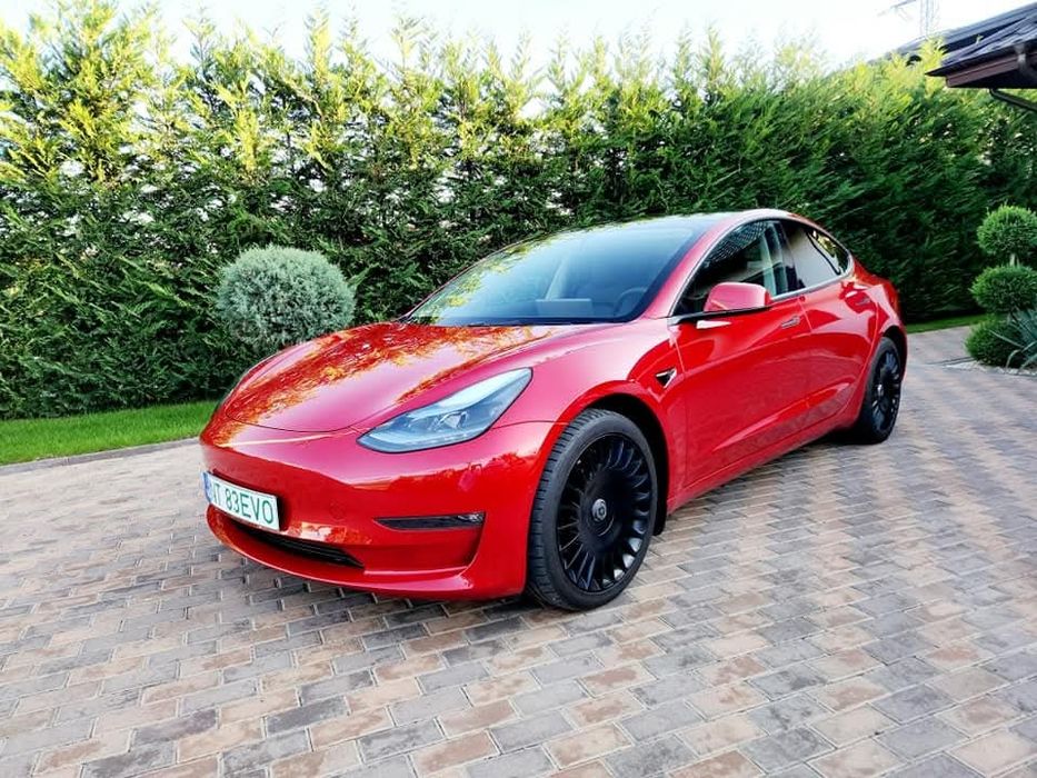 TESLA Model 3