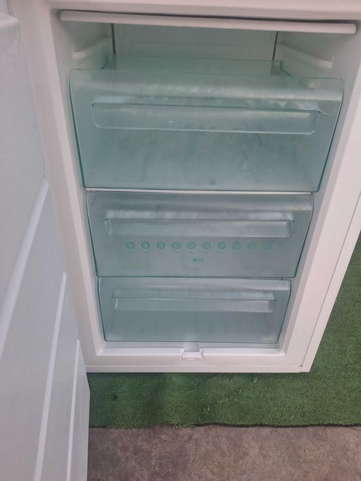 Фризер с 3 чекмеджета