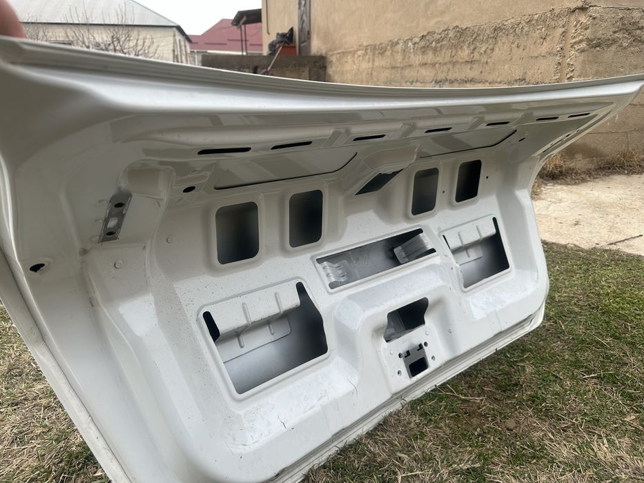 Крыжка багажника кобальт