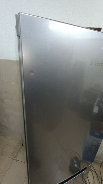 Хладилник с фризер Samsung inverter