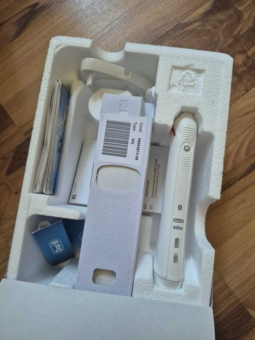 Periuța electrică Oral B Smart4 4000 nouă