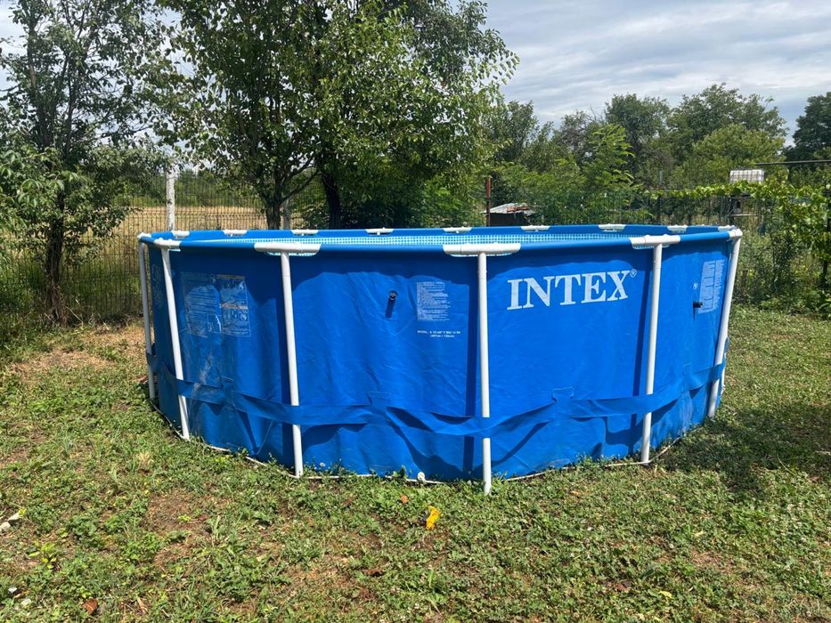 Piscina supraterana cu cadru metalic 4.5 metri diametru
