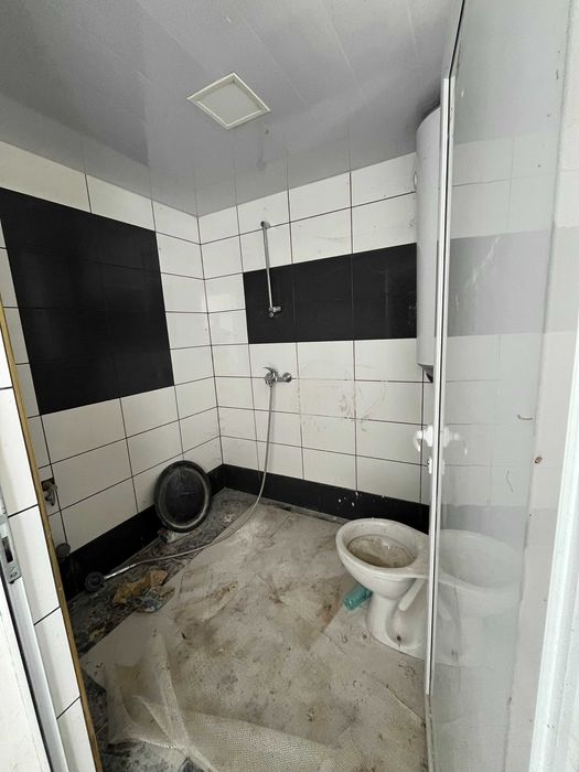 Продава се работеща ферма с мандра и сондаж – с. Черганово, Казанлък