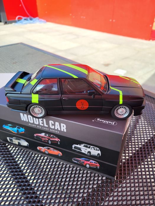 Machetă auto metalică BMW M3 1:24