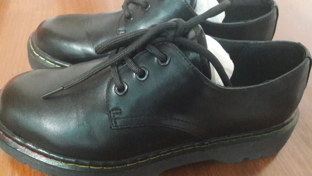 Продается обувь женская 38 размер