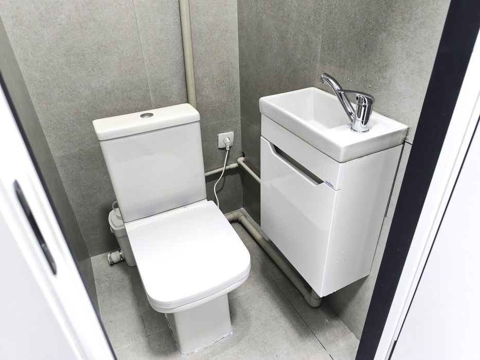 Продается коммерческое помещение  — 210 кв. Рядом трц Мега