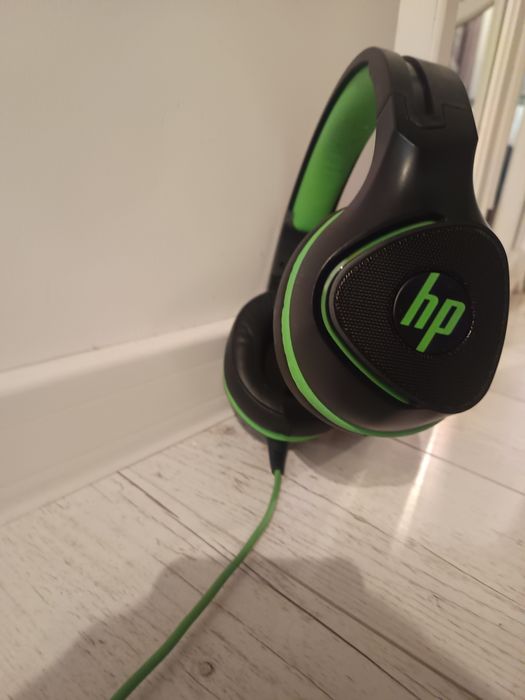 Vând căști de gaming cu microfon