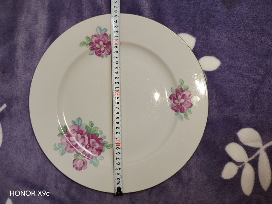 Продаётся чайный сервиз, ваза и др.