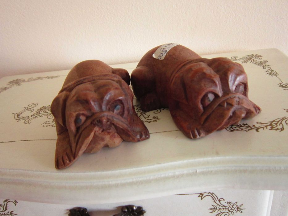 cadou rar Caine sculpura mica lemn de Suar Indonezia 1970