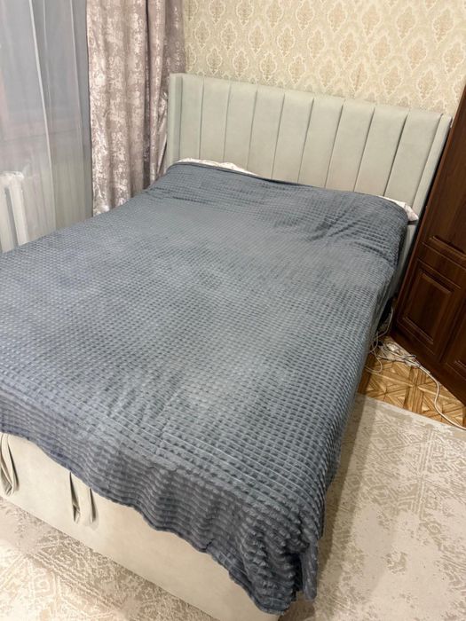 Продам кровать с матрасом