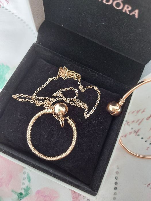 Колие О символ, тип Pandora