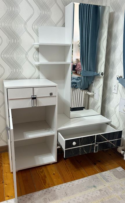 Продаётся комод с тумбочками б/у