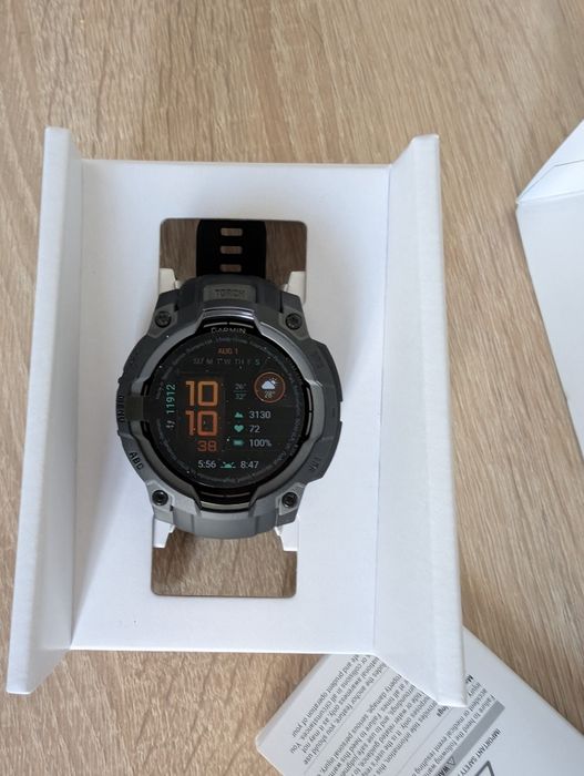 Garmin Instinct 3 AMOLED 45 mm – GPS Smartwatch