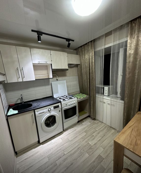 1 ком  Аль-Фараби 11000