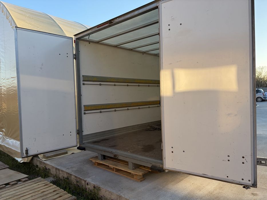 Алуминиева каросерия ( преместваема работилница склад)