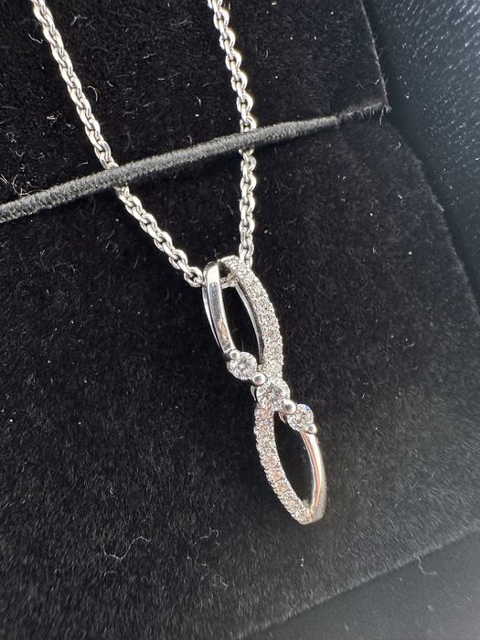 Бриллиантовое колье