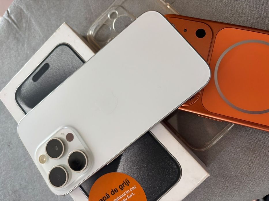 Vand iPhone 15 Pro Fullbox Impecabil