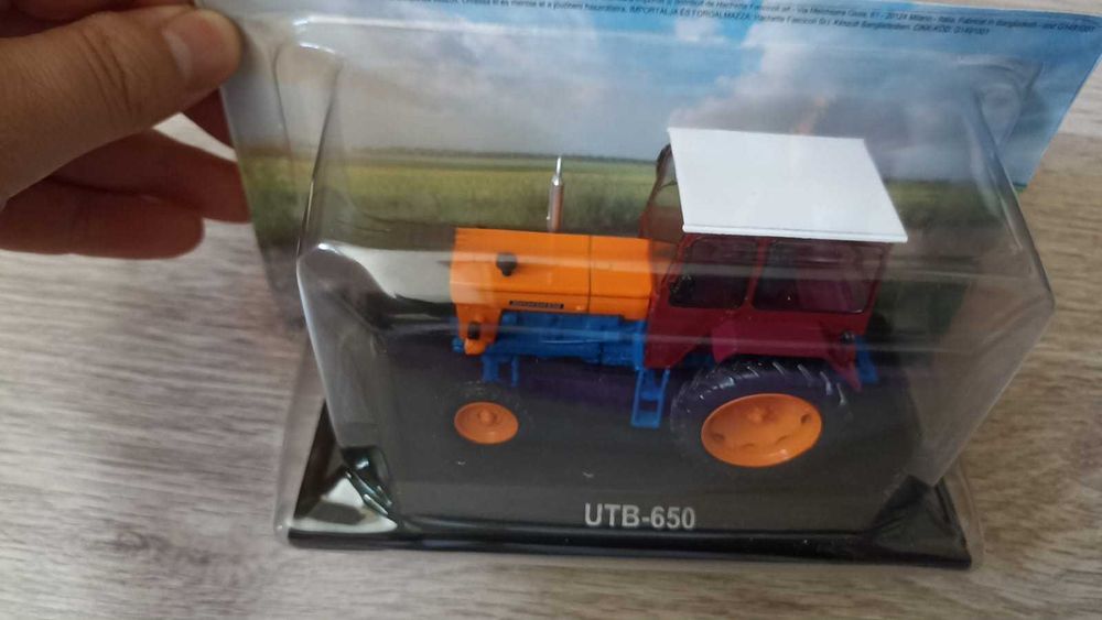 Macheta UTB 650 Tractorul de legenda