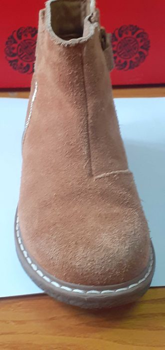 Детски  боти от естествен велур за момиче