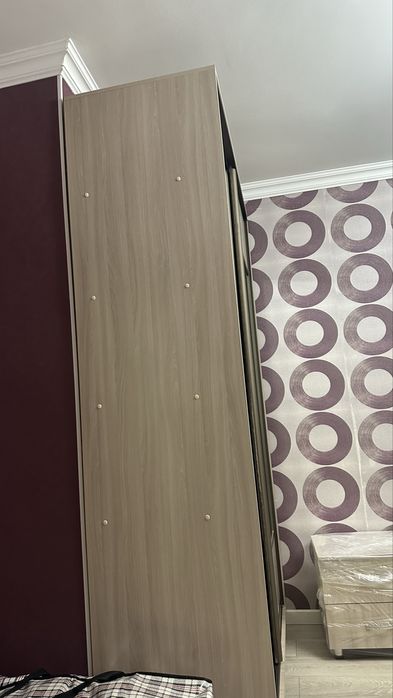 продается шкаф.